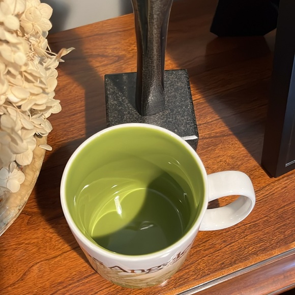 Starbucks mug in excellent condition.  Los Angeles. Bundle to save - Picture 2 of 6